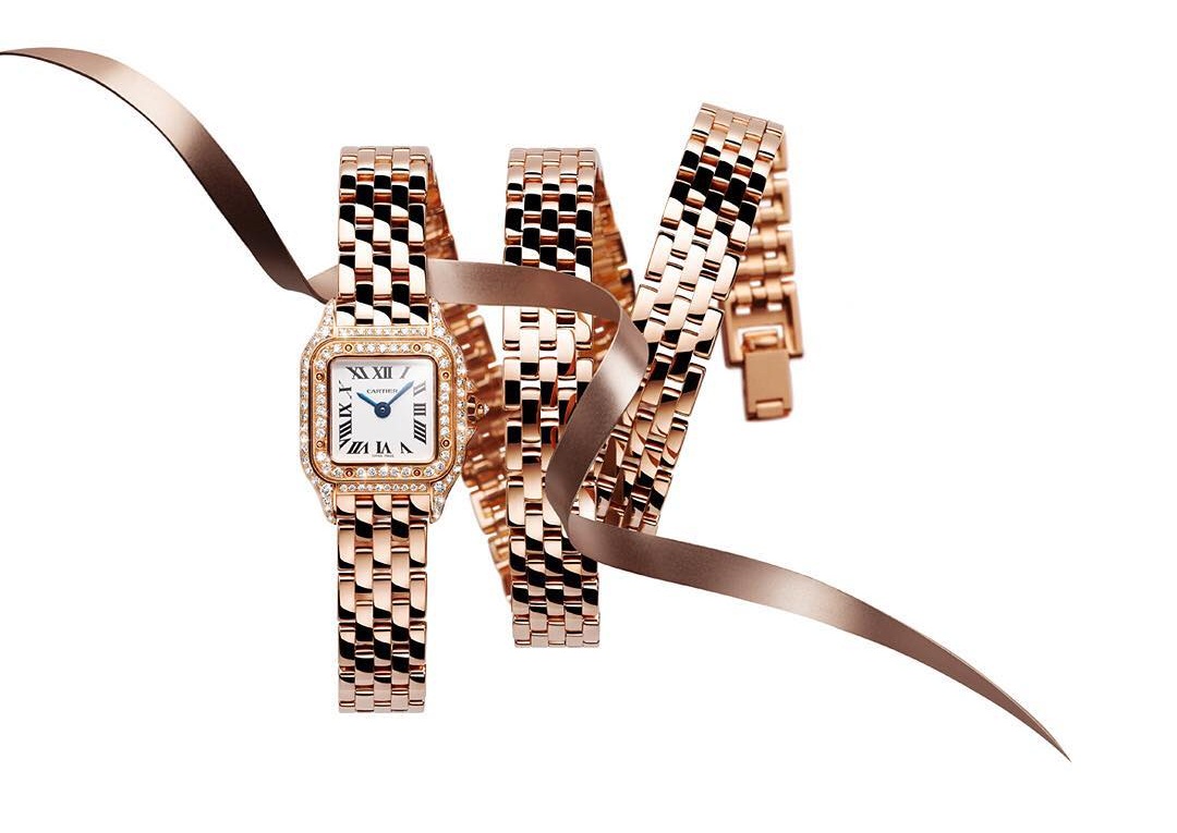 banner đồng hồ Cartier Panthere