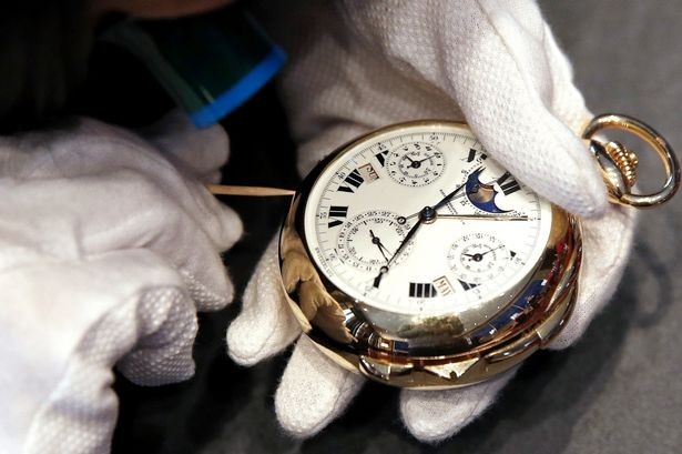 Đồng hồ đắt nhất thế giới trị giá 500 tỷ đồng
