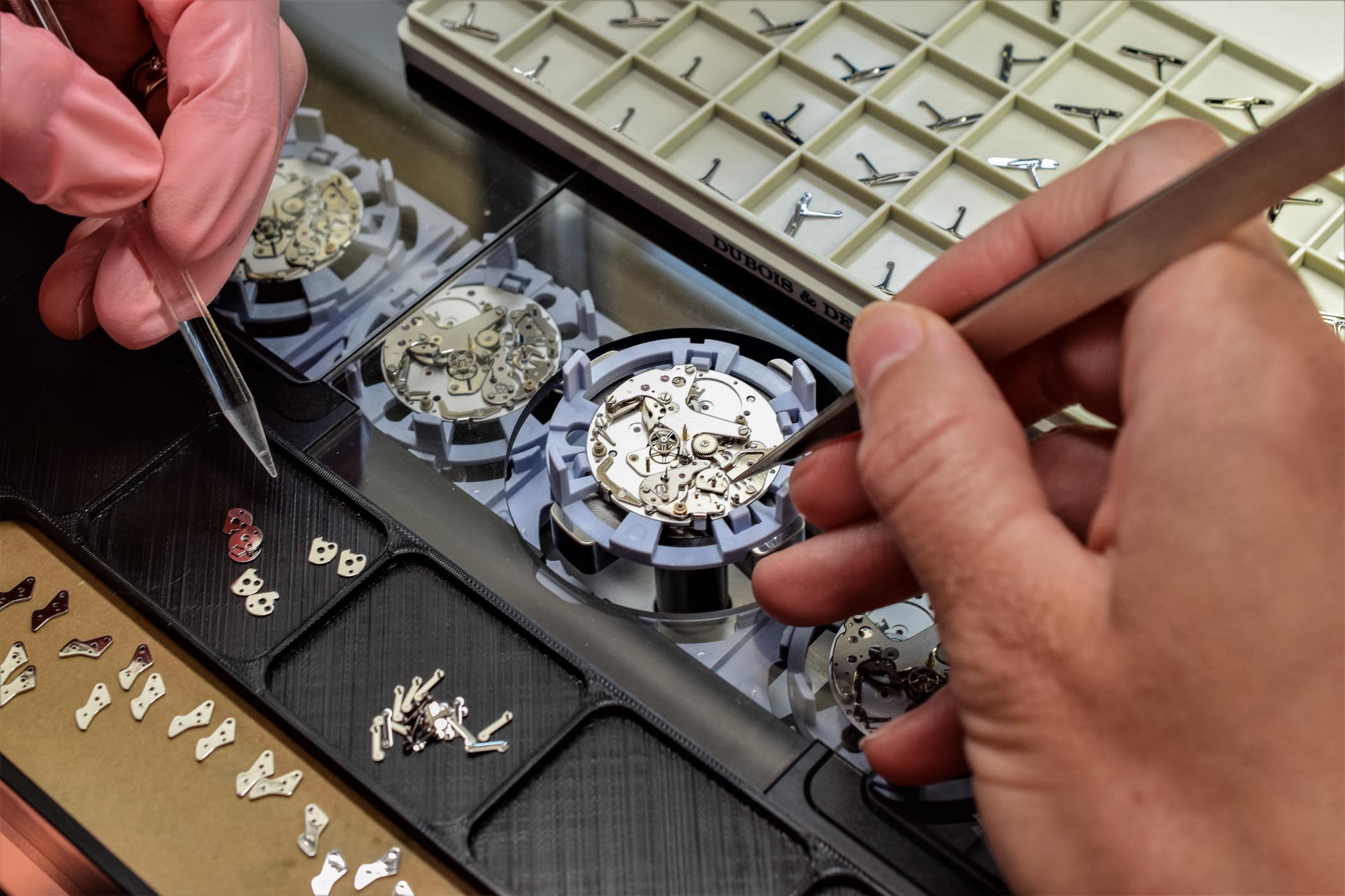 Phân biệt đồng hồ Chronograph tích hợp và Chronograph mô-đun
