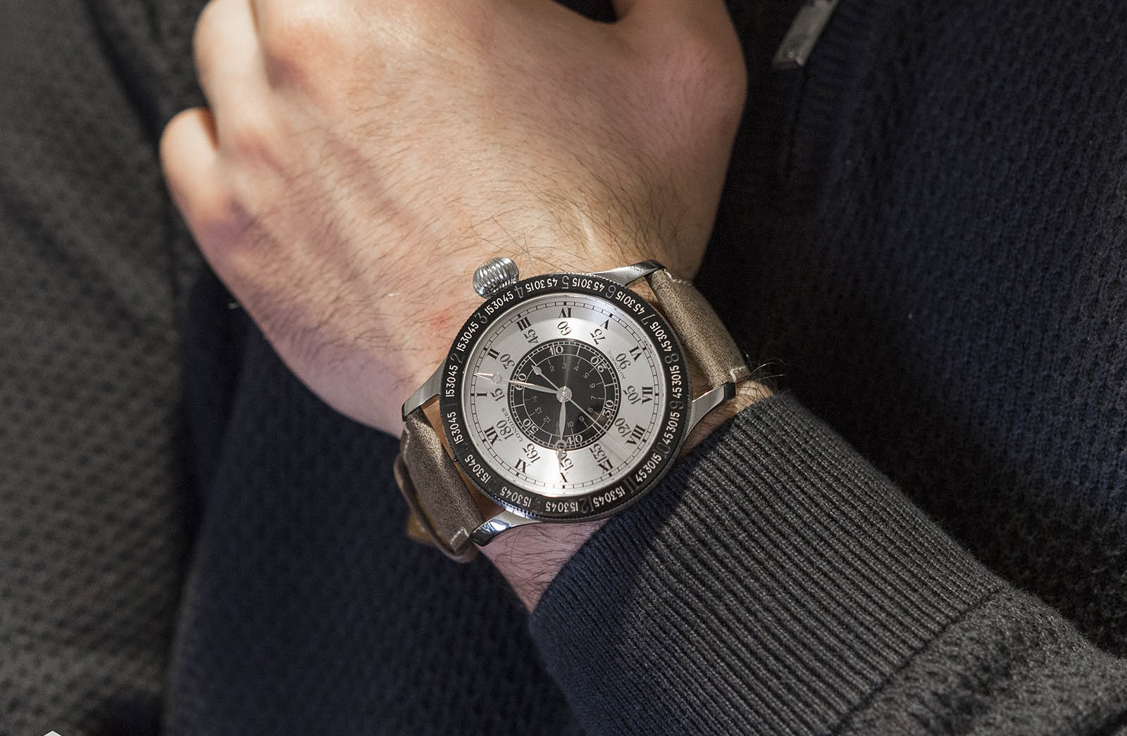 Longines Hour Angle - Chiếc đồng hồ đánh dấu đánh dấu 90 năm phi công Charles Lindberg một mình vượt Đại Tây Dương