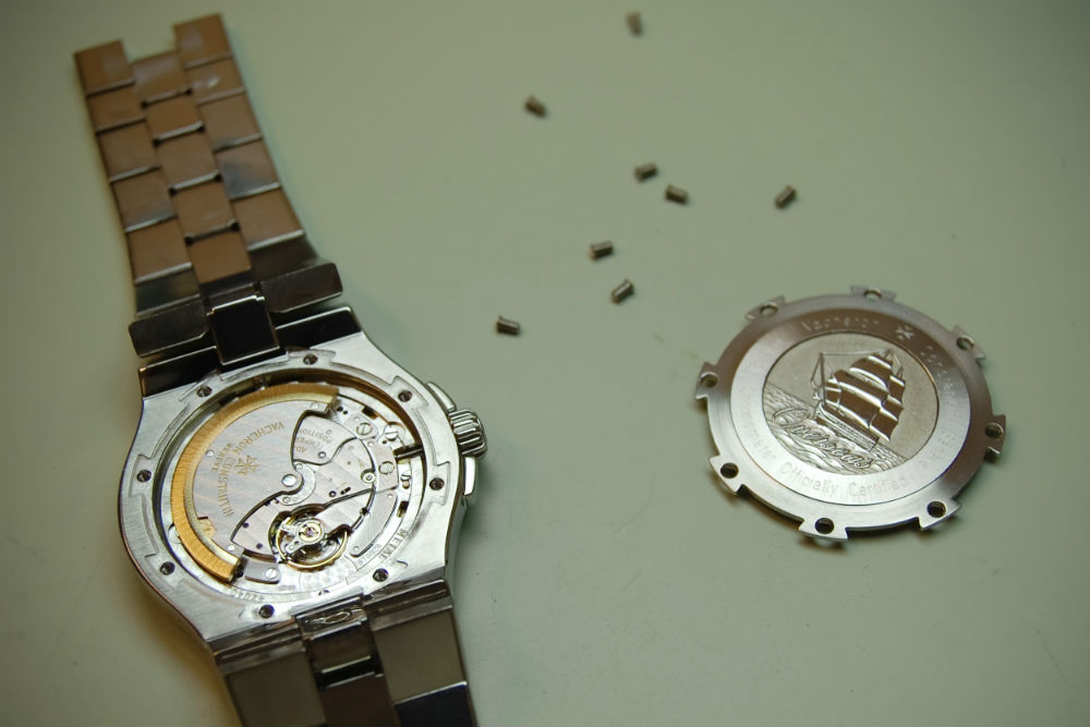 8 điều khiến chiếc đồng hồ đeo tay của bạn dễ hư hỏng