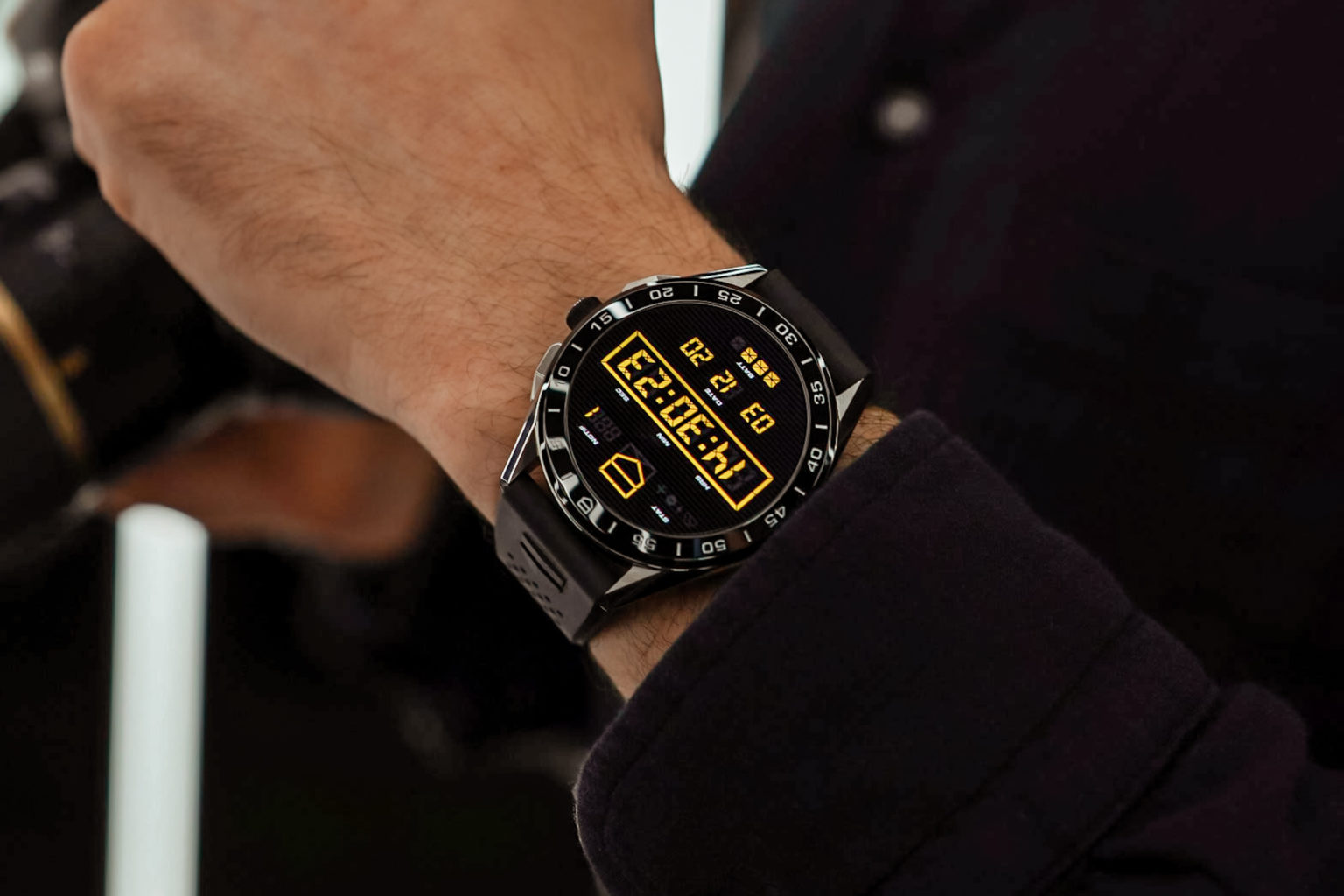 smartwatch thể thao đo nhịp tim tag heuer connected 2020