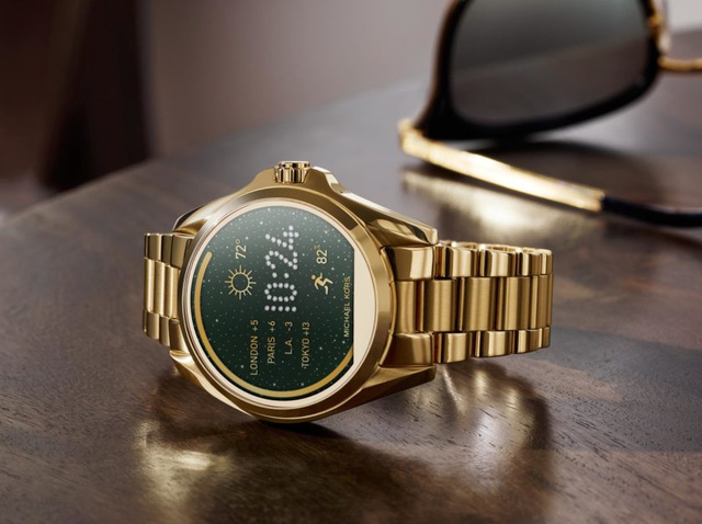 Đồng hồ thông minh Michael Kors Access - Luxury Shopping