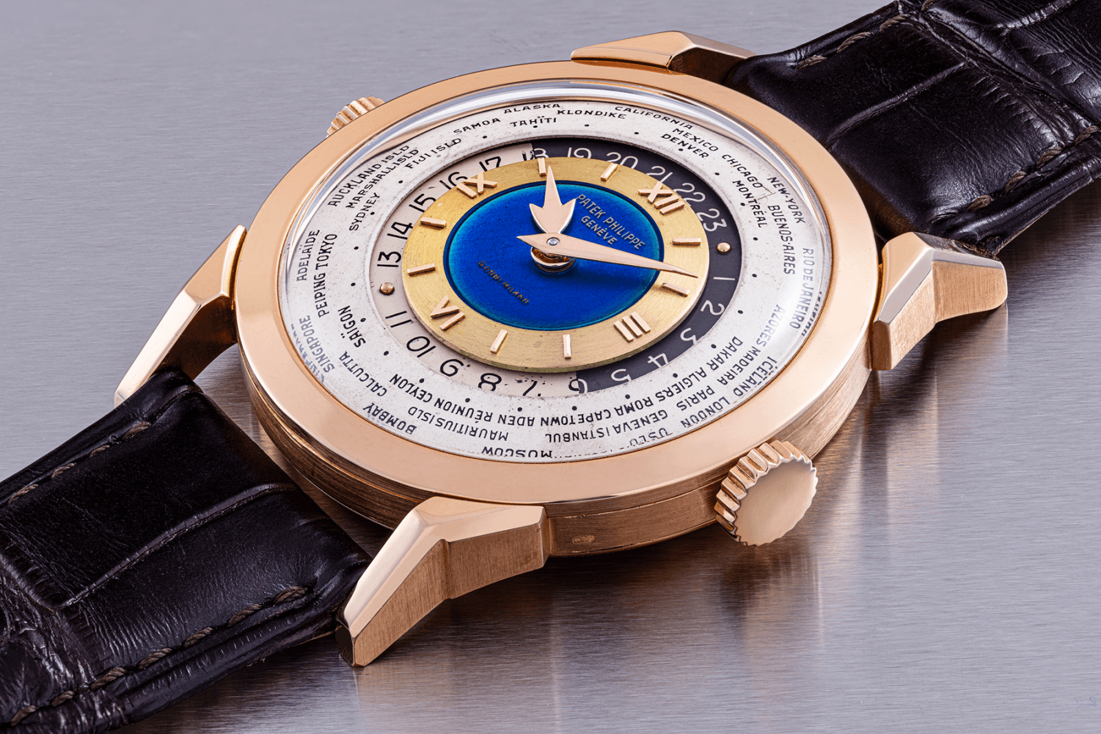 Chiếc đồng hồ giờ thế giới Patek Philippe Ref.2523 được sản xuất vào năm 1953