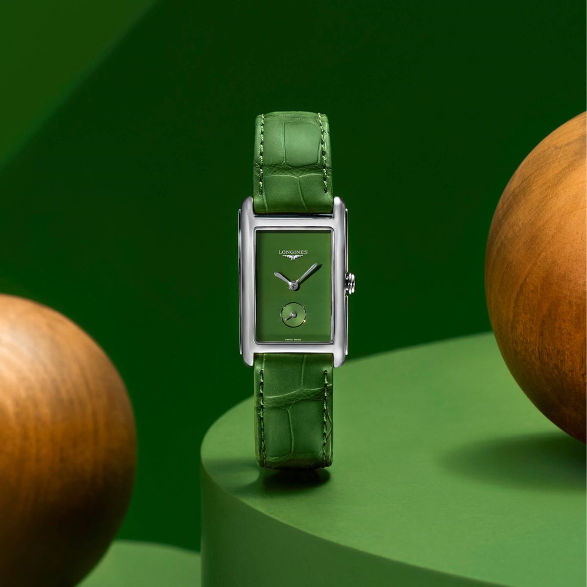 đồng hồ longines màu xanh lá cây 2022
