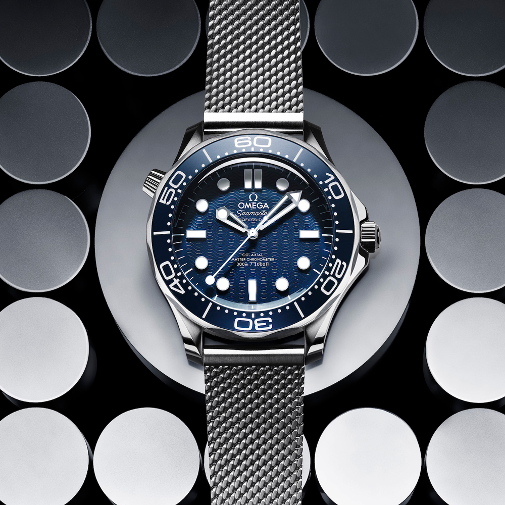 đồng hồ Omega Seamaster Diver 300m 60 Years Of James Bond mới
