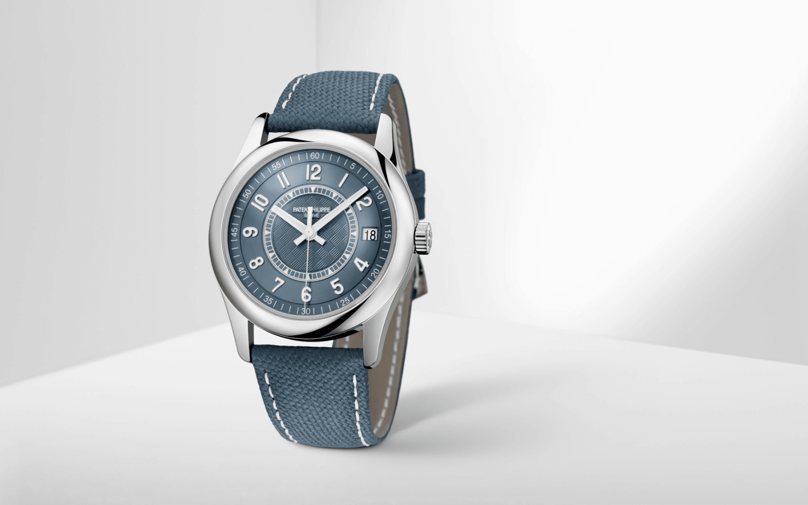 đồng hồ xa xỉ patek philippe calatrava 6007a-001 limited ra mắt năm 2020