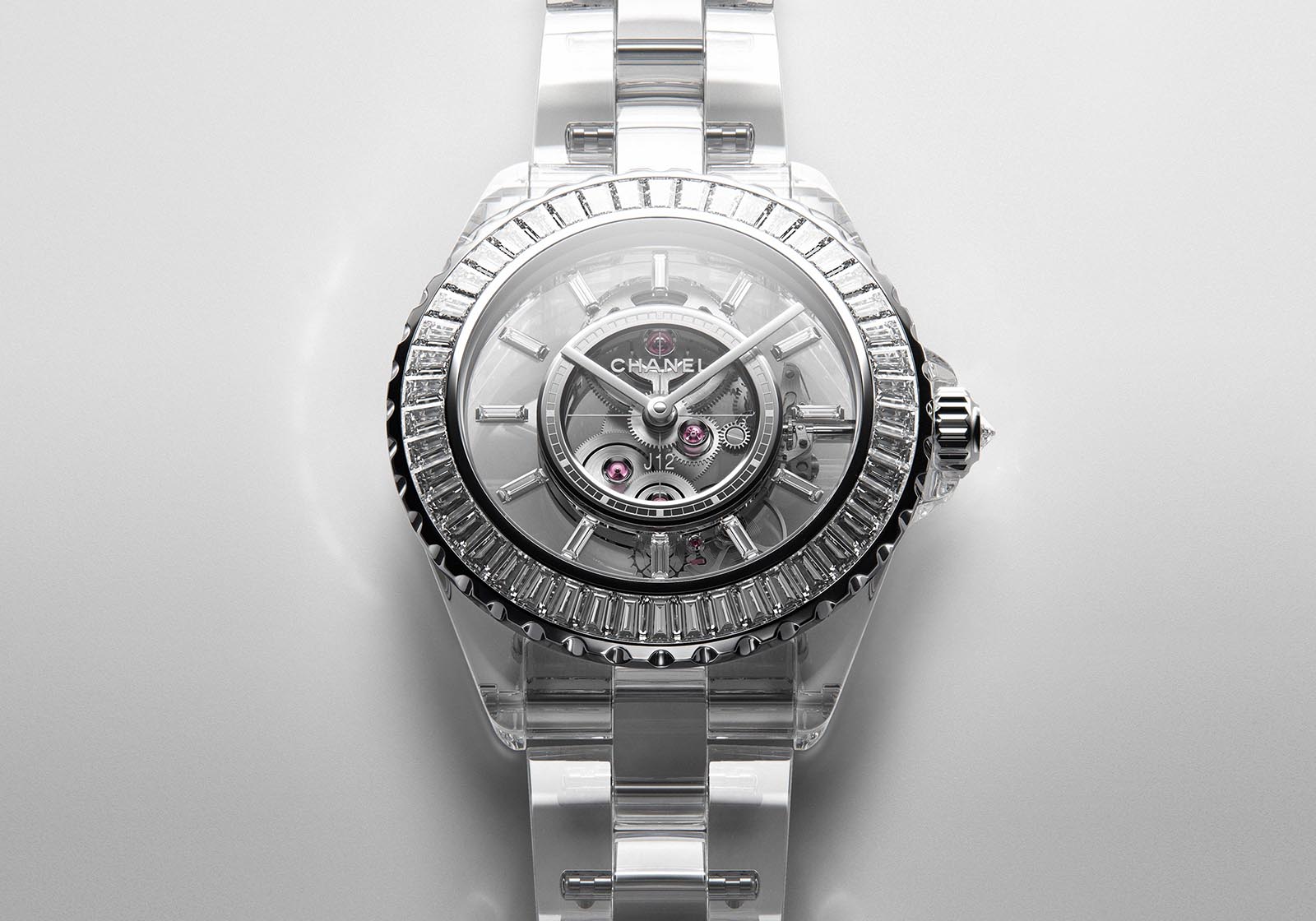 giới thiệu đồng hồ sapphire Chanel J12 X-Ray