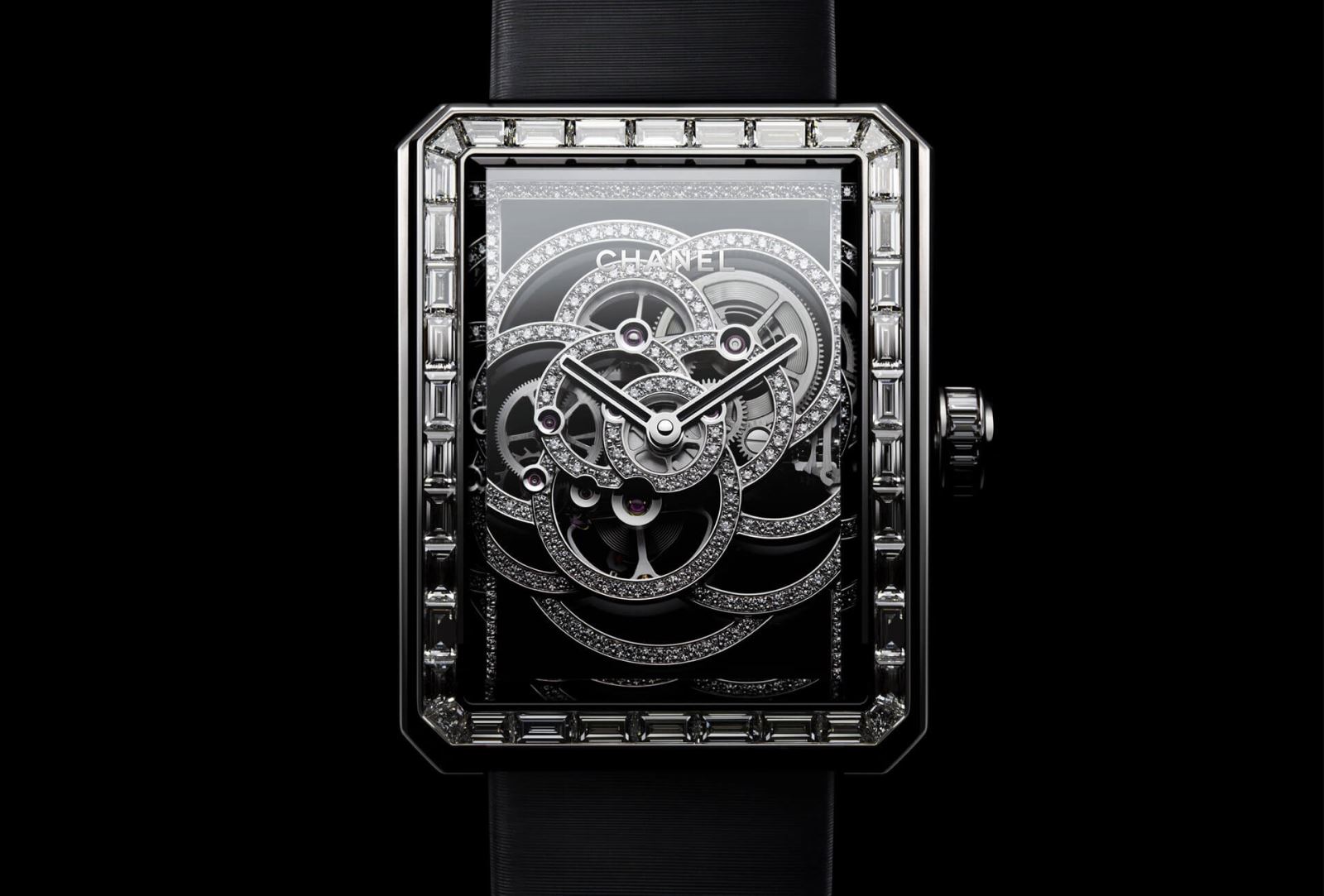 Đồng hồ nữ Skeleton Chanel Camellia mặt vuông thanh lịch